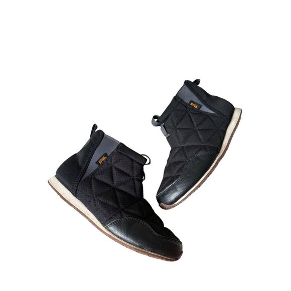 Teva Kids ReEmber Mid Boots size 4 Black - Picture 2 of 8